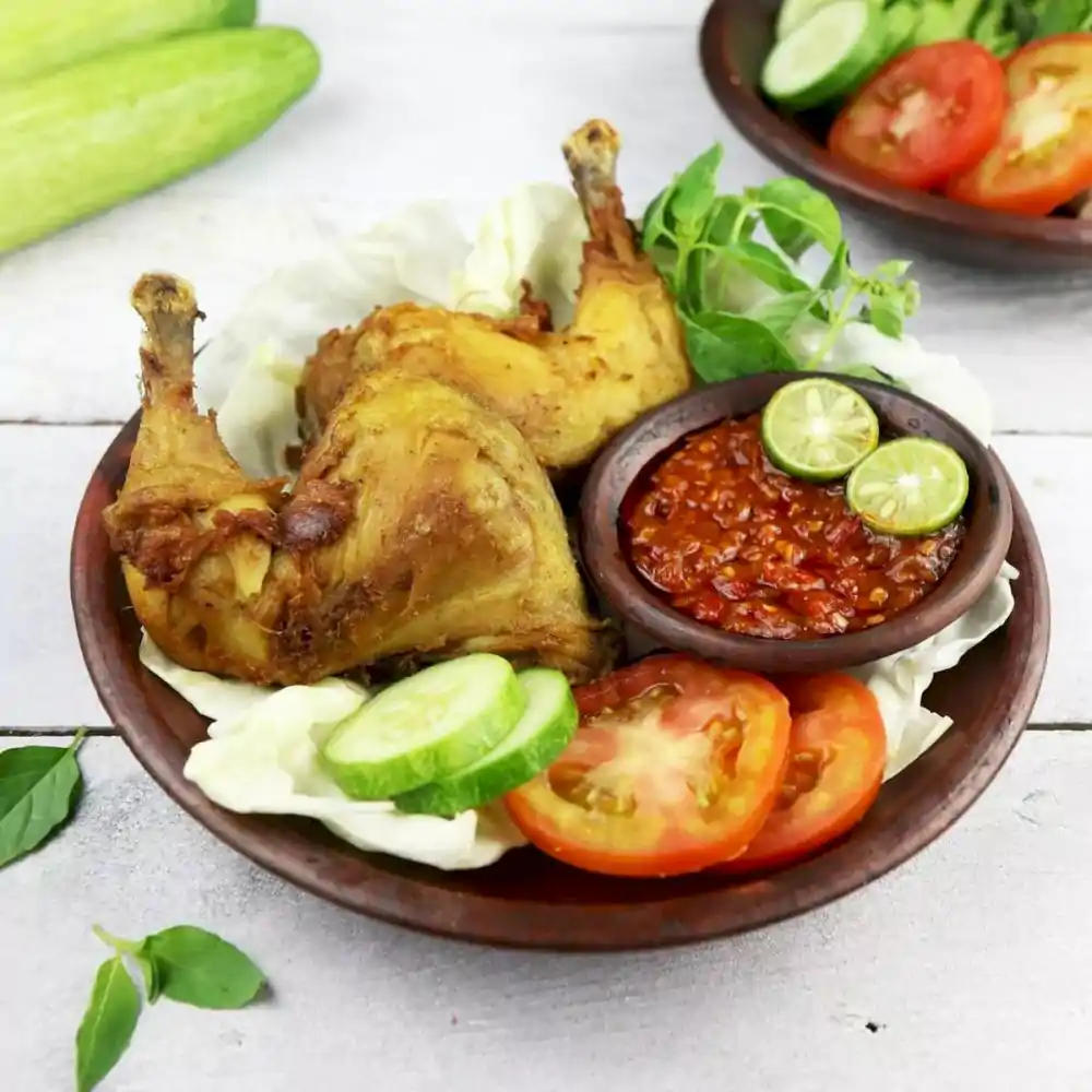 Ayam Goreng Lalapan Komplit